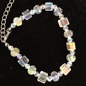 NWOT Crystal bracelet round and square crystals.